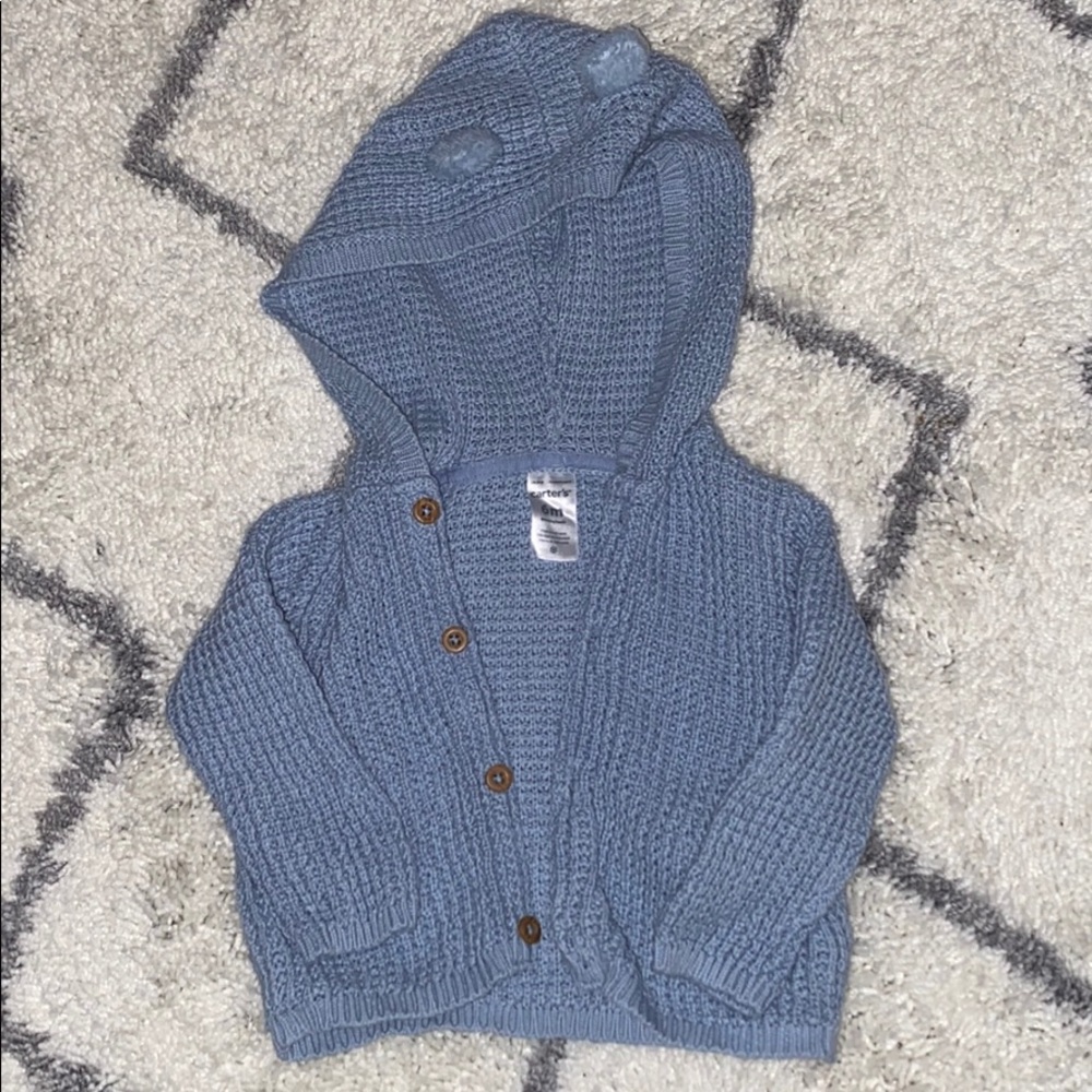 Hooded sweater